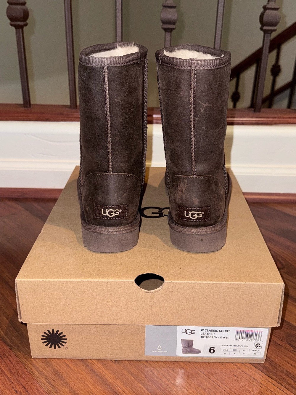 NEW UGG Classic Short Boots Brown Leather Womens Size 6 Box Nordstrom $180
